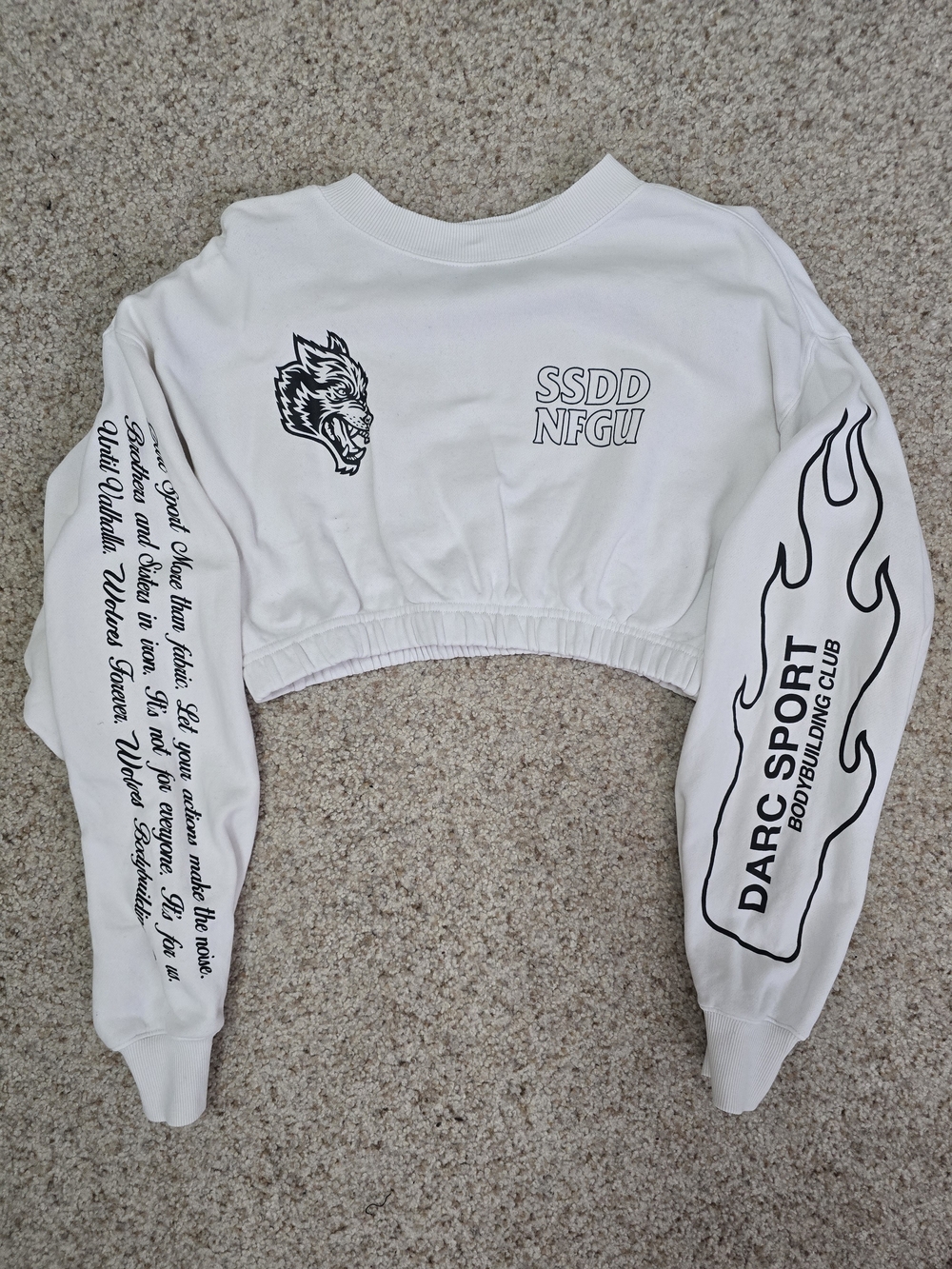 Darc Sport She Cropped Sweatshirt - White, size Medium